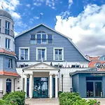 Baltischer Hof 68 *